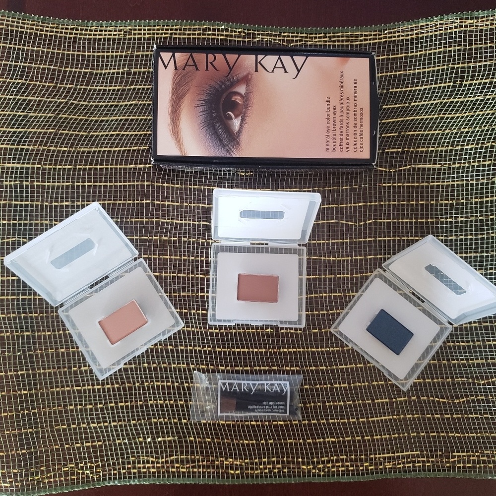 Mary Kay Mineral Eye Color Bundle